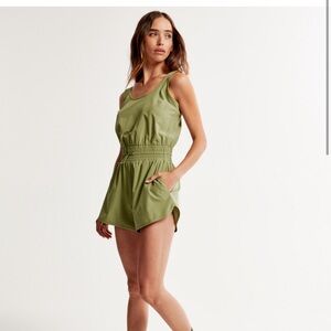 Abercrombie & Fitch Traveler Romper